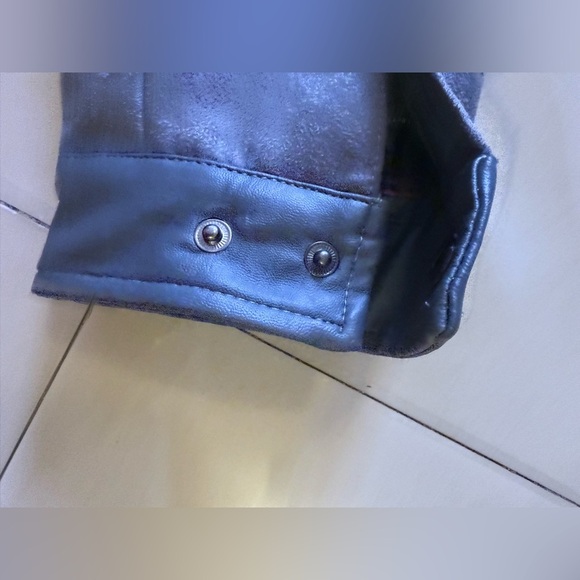 FERRARI F COLLECTIONS — MADE IN ITALY, FAUX LEATHER, SUEDE, GREY, LUXURY JACKET - Picture 14 of 16